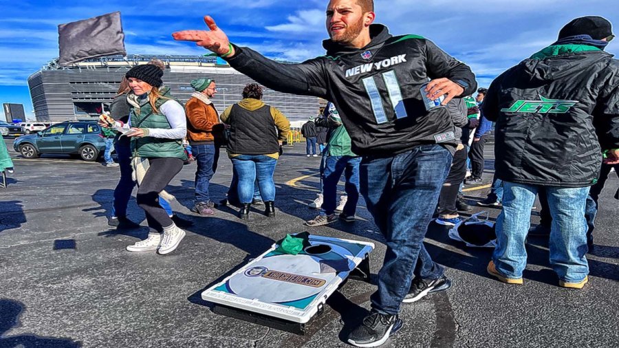 TailgateJoe’s Newest Partner, Baggo Bag Toss!